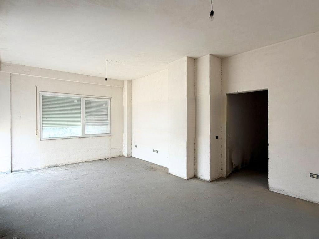 Penthouse për shitje në Misto Mame 190,000 €