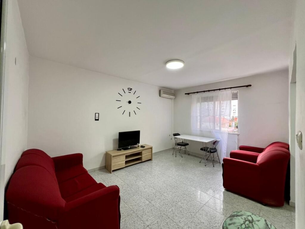 SUPER Apartamnt ne Zemer te Tiranes 1+1 te 21 Dhjetori