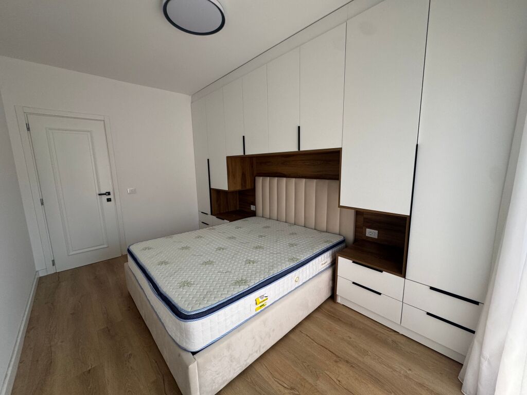 Apartament 1+1 me qira tek Xhamia Kopshti Botanik!