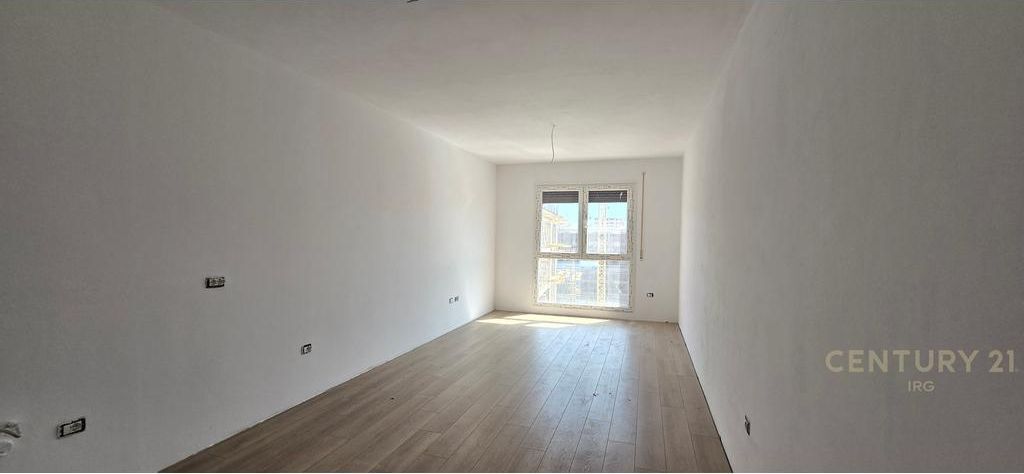 APARTAMENT 1+1 NE UNAZEN E RE PASKUQAN GATI PER BANIM! 98,000 € Sip. Totale  84m2