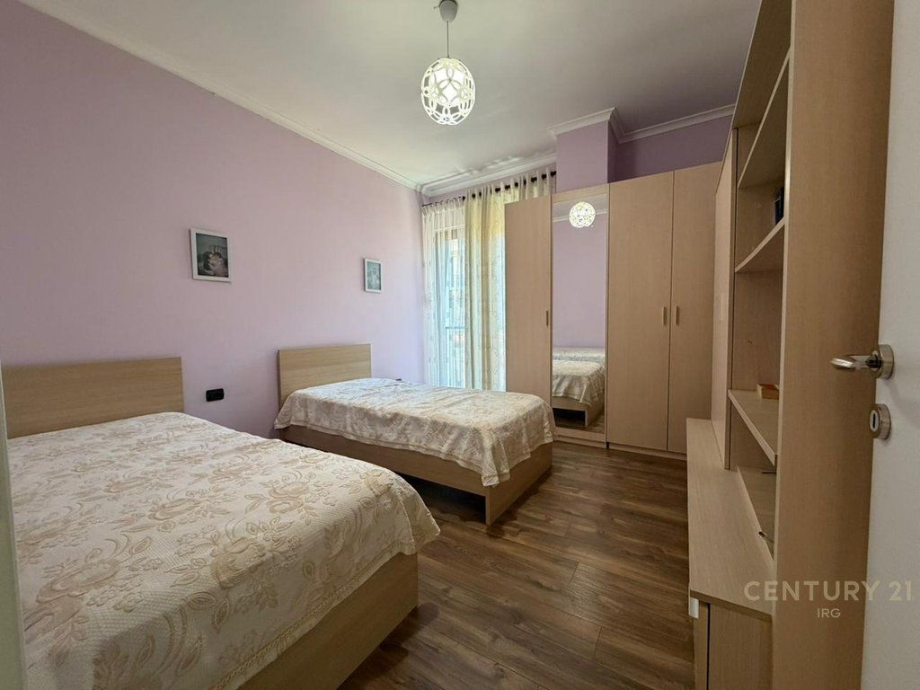 Apartament 3+1 ne Rrugen e Kavajes! 1,700 € /Muaj
