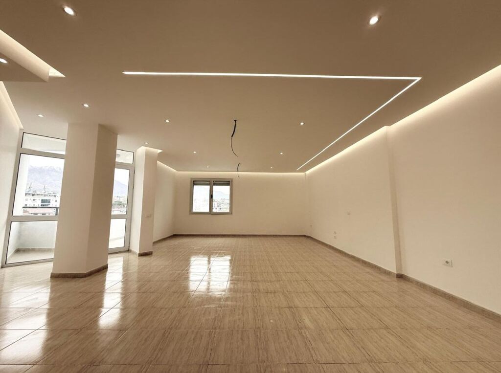 Shitet Apartament 3+1 – Rruga e Elbasanit