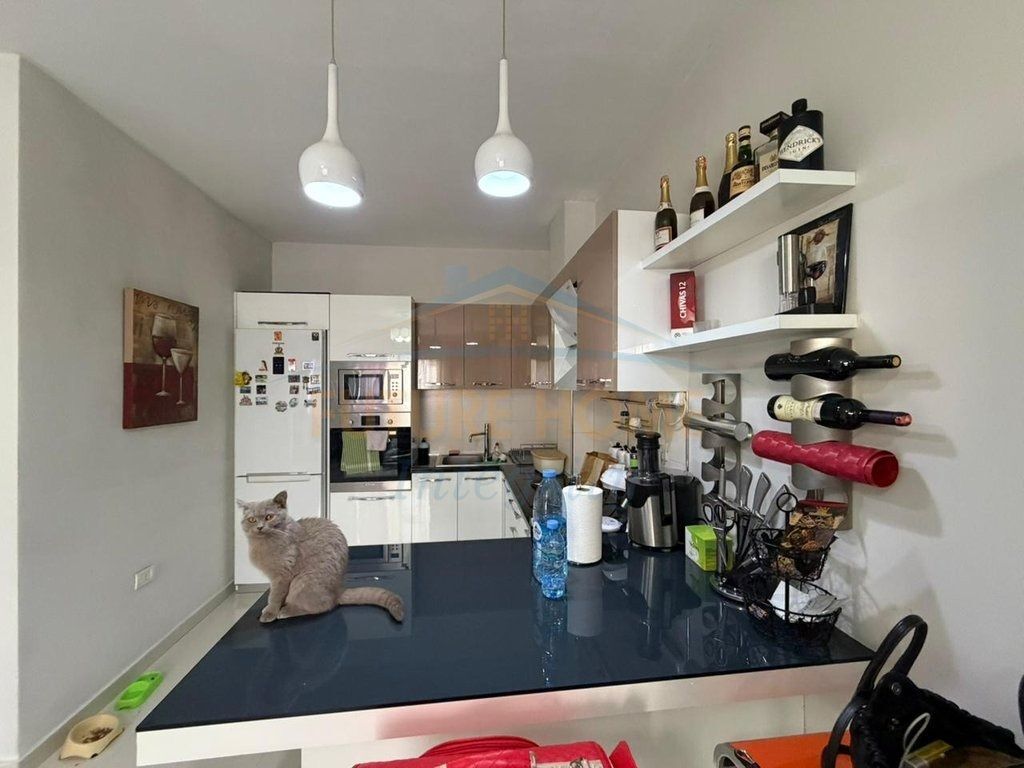 In vendita, Appartamento 1+1, Unaza e Re, 119000€