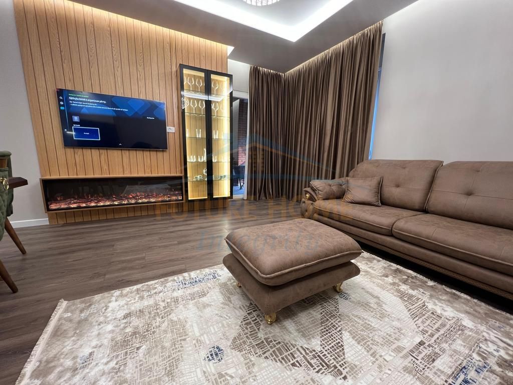 For sale, Apartment 2+1+2+Parking Space, Ali Demi, Tirana.
