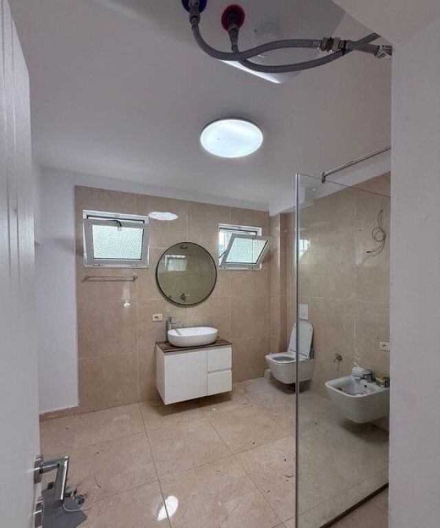 APARTAMENT 2+1 PER QIRA PRANE PETRO NINIT