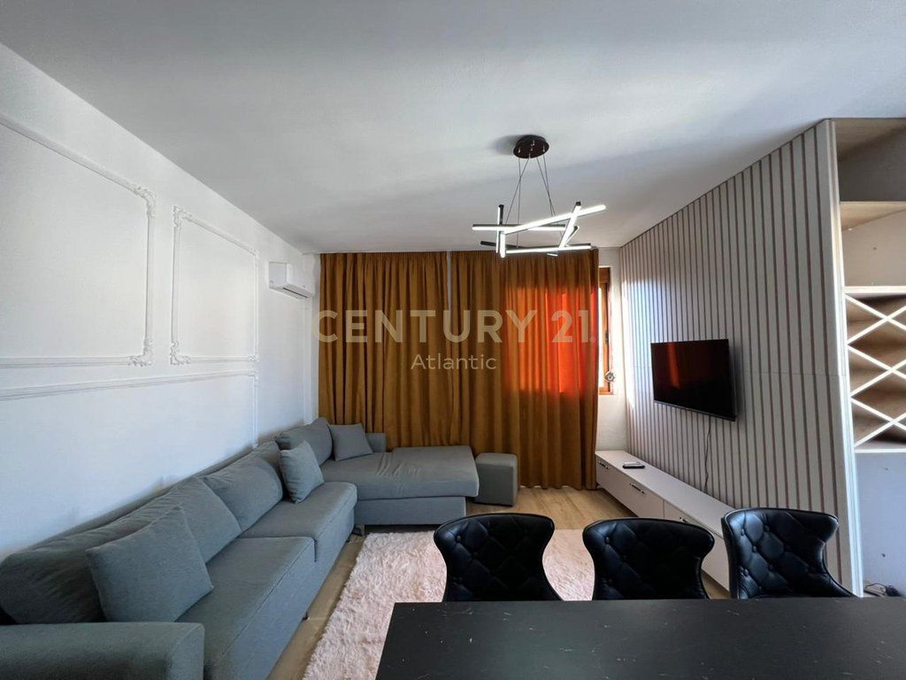 FOR RENT 2+1 FURNISHED APARTMENT IN PLAZH HEKURUDHA DURRES !