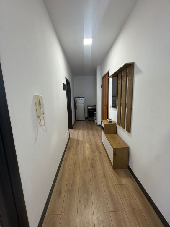 Apartament 2+1 per shitje prane Kristal Center!