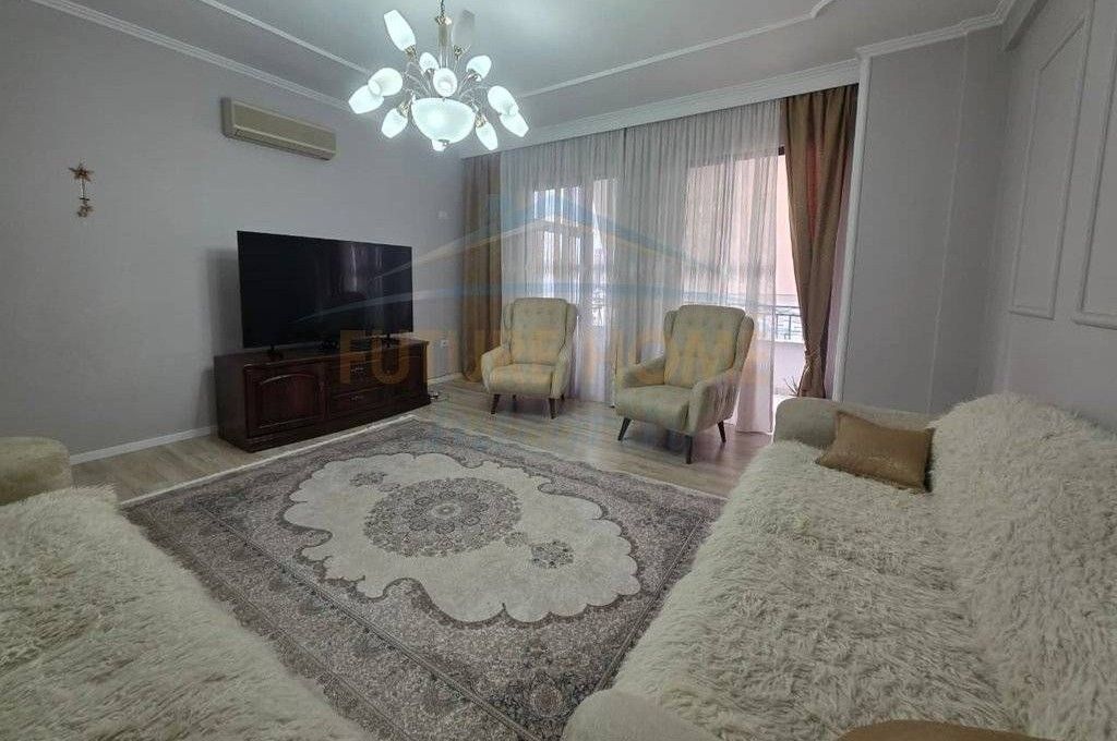 Qera, Apartament 2+1+2, Ish Tregu Elektrik, Tiranë