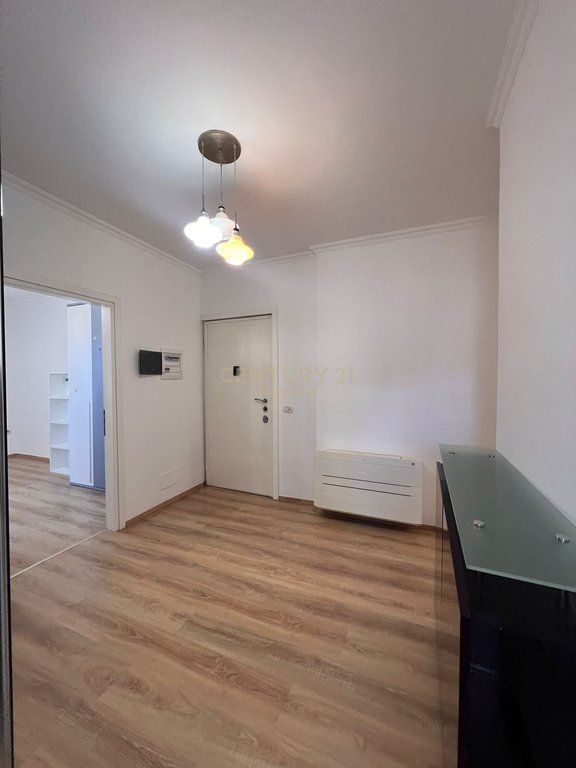 Business premises for rent near the 9-Storey buildings, in one of the most central and accessible areas of Tirana.