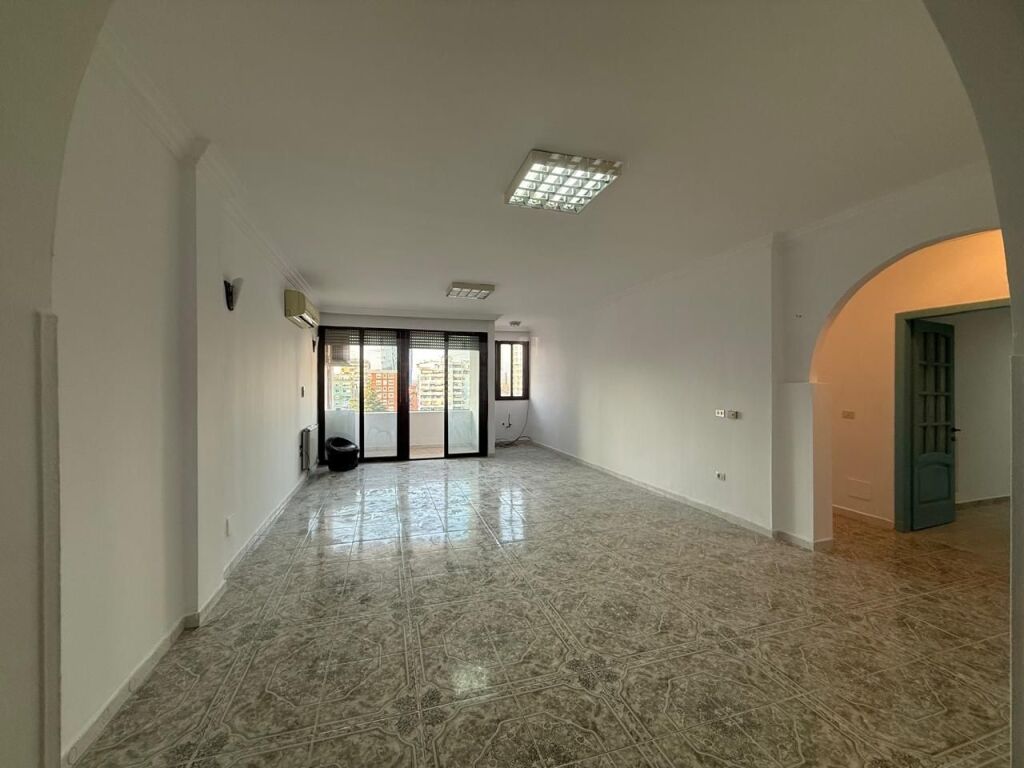 Jepet Ambient Zyre me Qera – Ish Blloku, Rr. Ismail Qemali 🏢