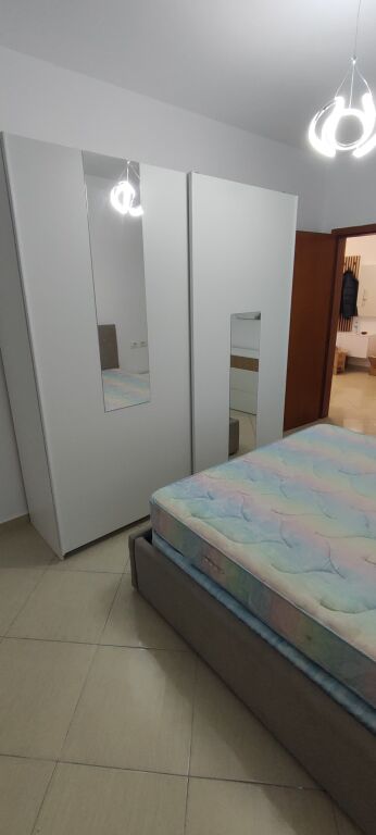Jepet me qira apartament 2+1