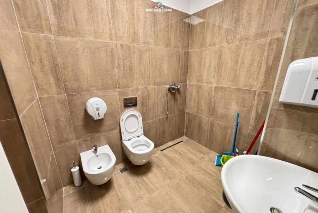 Office For Rent At Paris Commune ( ID BZ2857) Tirana