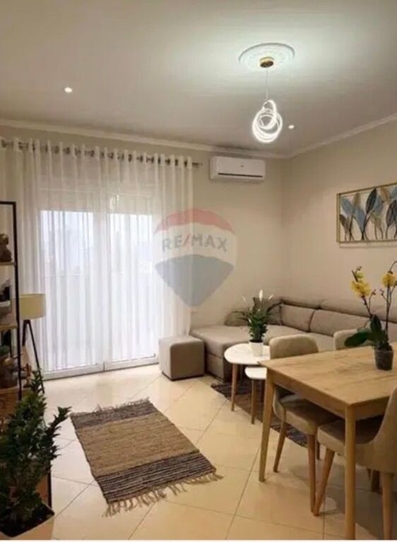 Apartament 1+1 per qira tek rruga e Kavajes!