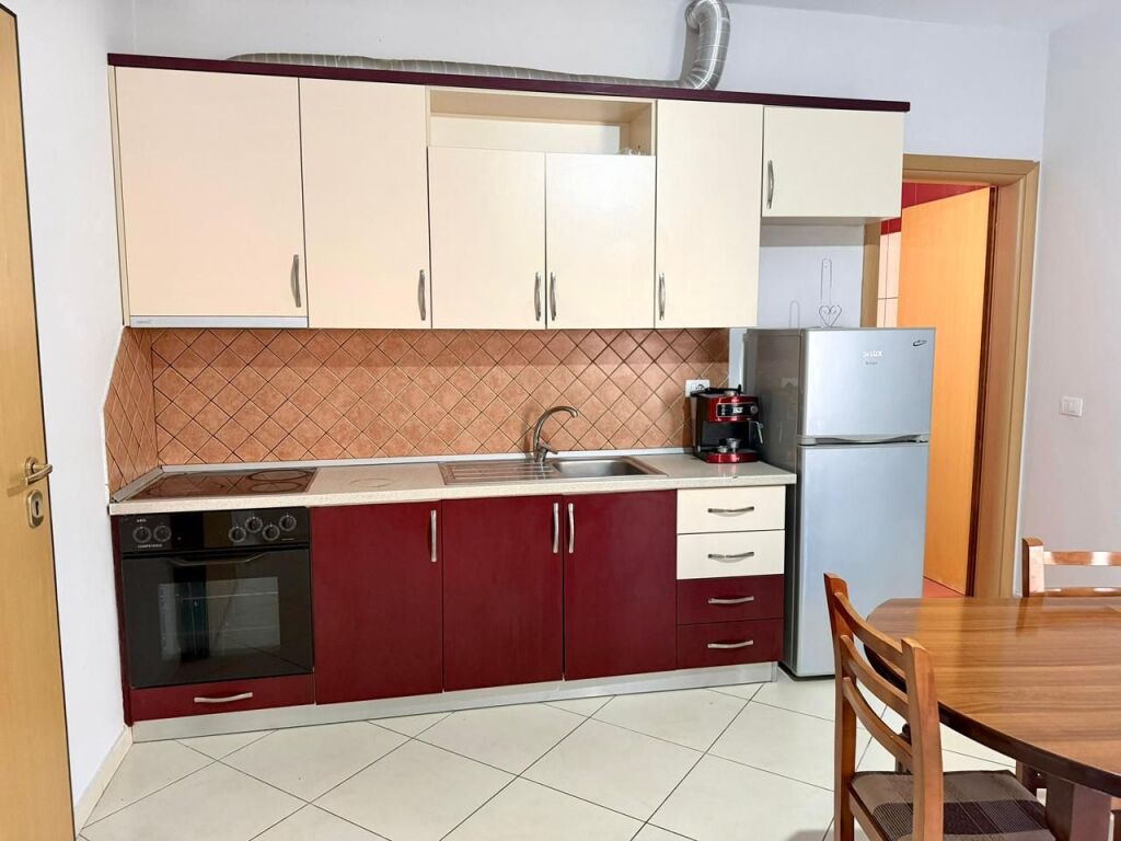 Appartamento 1+1 in Affitto a Lungo Termine - COBO CENTER, Lungomare, Vlorë