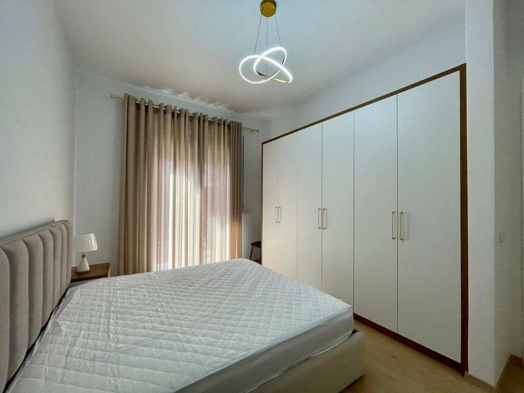 APARTAMENT 2+1+ PARKIM ME QIRA TEK DELIJORGJI!