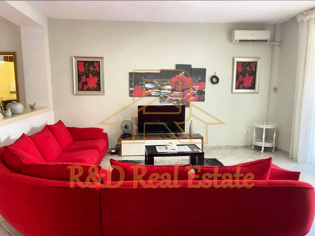 🏡 Jepet me qera apartament 2+1 me oborr