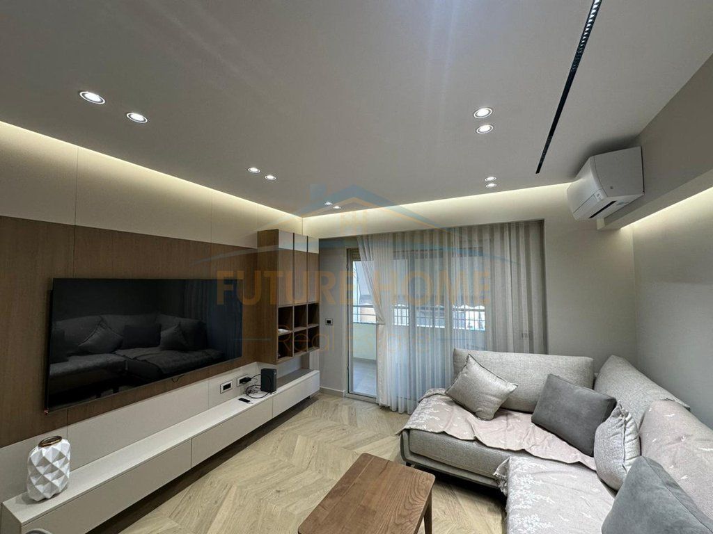 Qera, Apartament 1+1, Myslym Shyri, Tirane