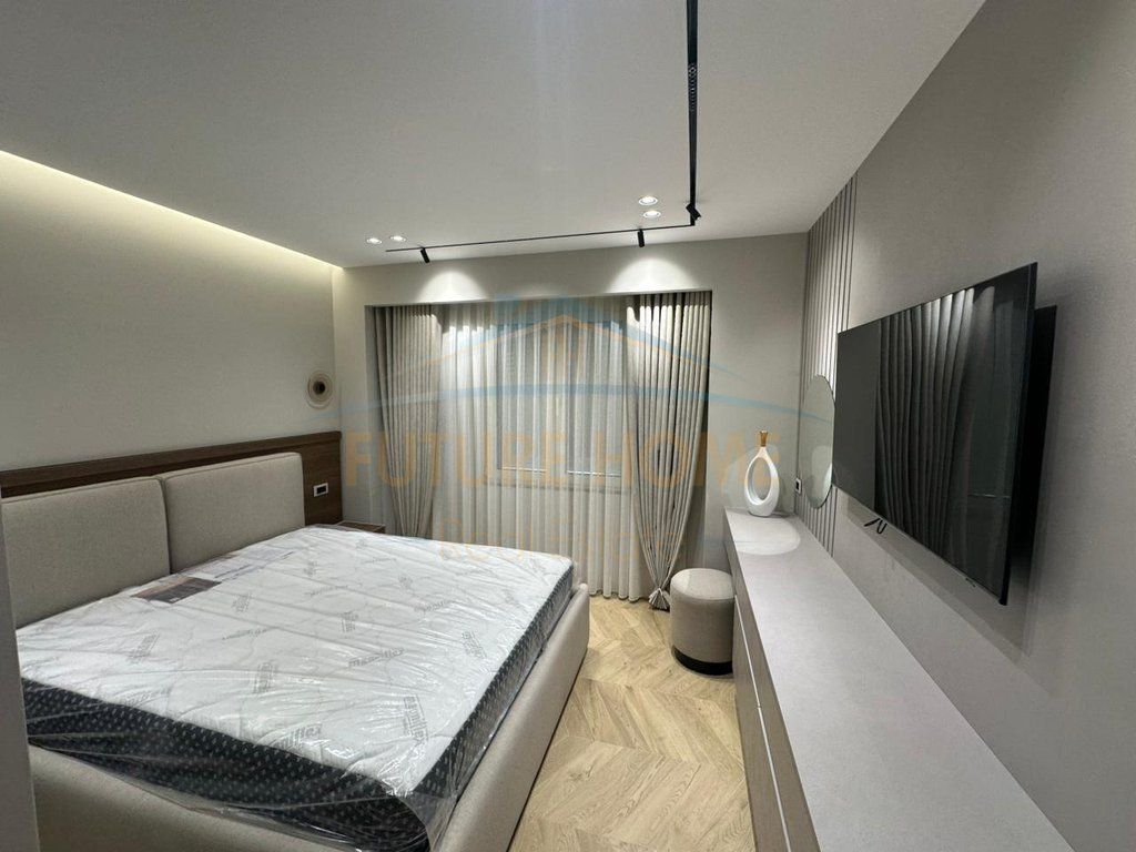 Qera, Apartament 1+1, Myslym Shyri, Tirane