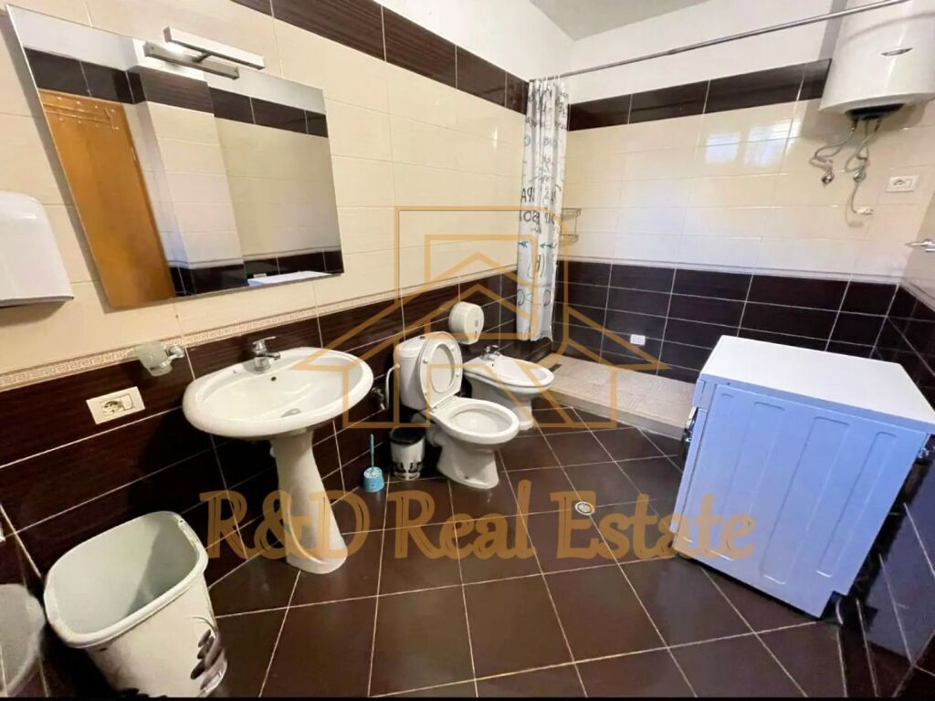 🏡 Jepet me qera apartament 2+1 me oborr