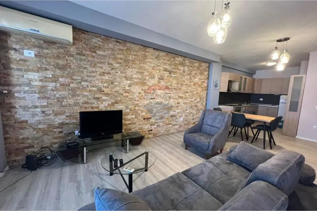 2+1 apartment for rent on Kavaja Street