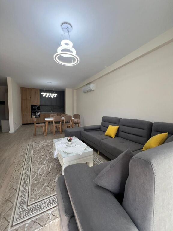 Jepet me Qera – Apartament 2+1 tek Kompleksi “Met-Invest”, Liqeni i Thatë 🌿