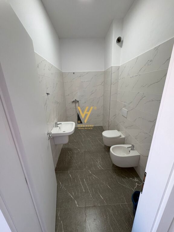 OFFICE 96 M2 FOR RENT IN VASIL SHANTO 1,500 EURO