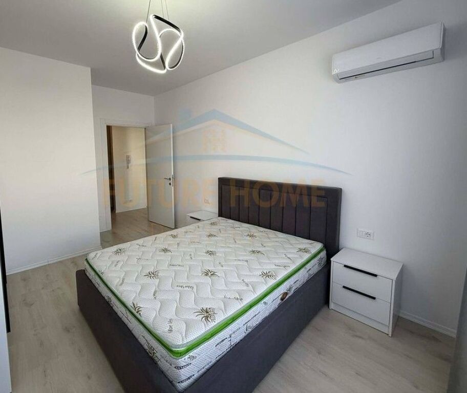 Qera, Apartament 1+1 + Post Parkimi, Univers City