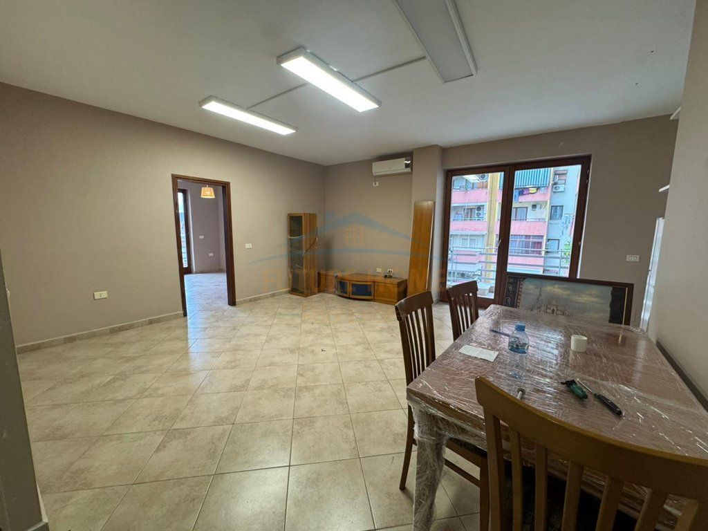 Rent, Apartment 3+1+2, Barricades Street, Tirana.