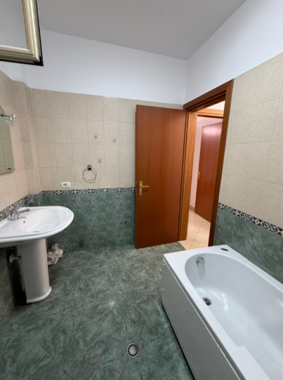 Apartment 2+1 + 2 bathrooms &amp; parking space for sale Don bosko