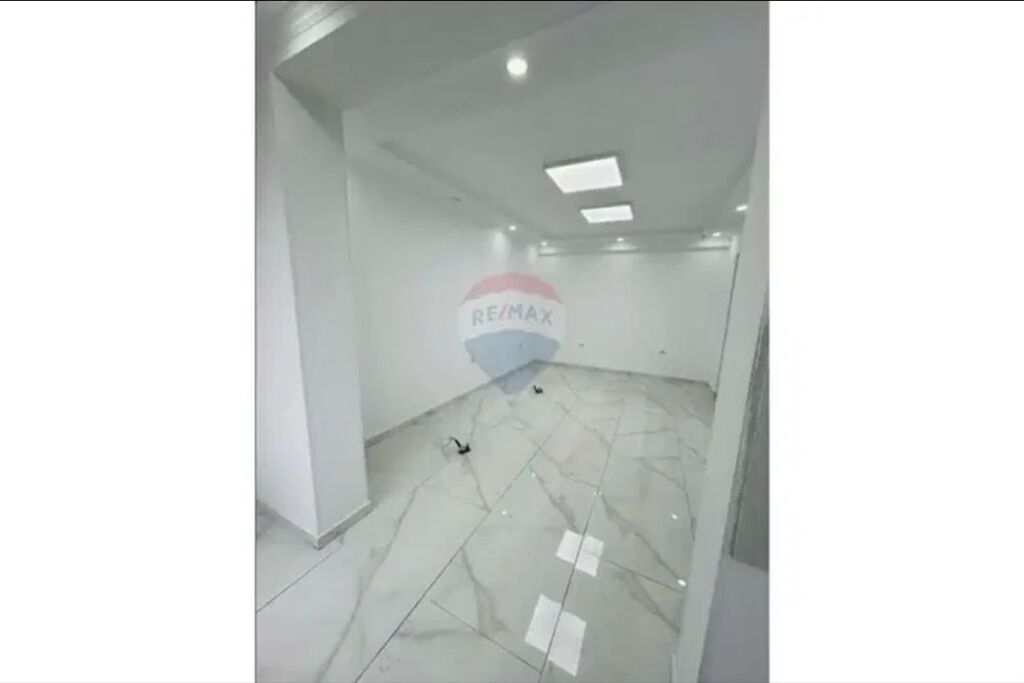 Ambient me qira – Rruga e Dibrës, te Farmacia 10