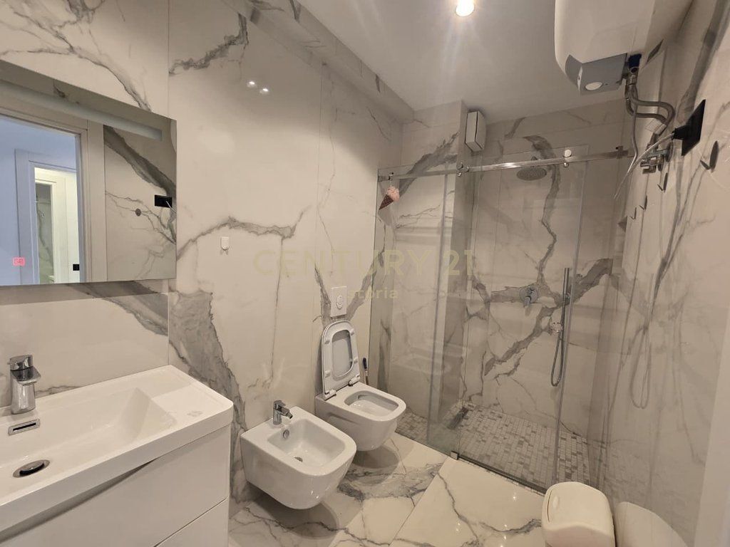 Vendesi moderno 2+1+2 nella zona dell'ex Ipoteca