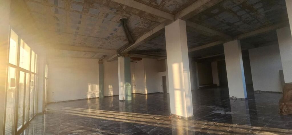 Locale commerciale in Affitto a Paskuqan