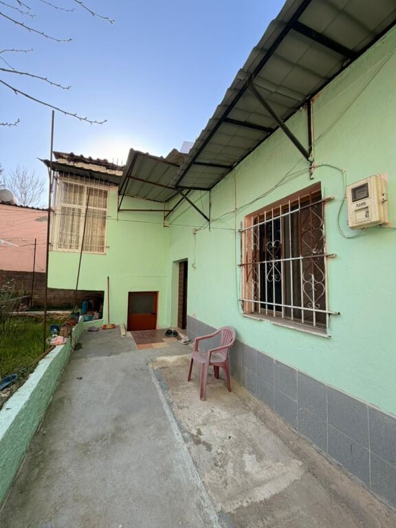🏡 Apartament + Truall në Shitje – Rruga e Dibrës, përballë QSUT 178.000 LEK