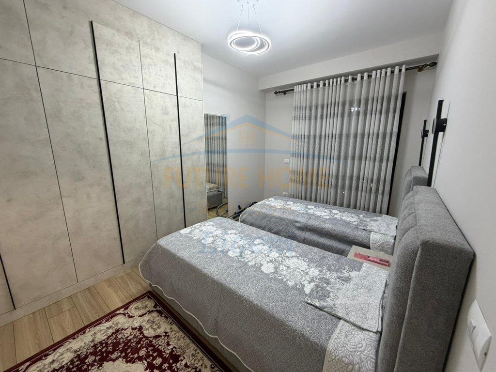 Qera, Apartament 3+1+Post Parkimi, Rruga e Kavajes, Garden Building, Tirane