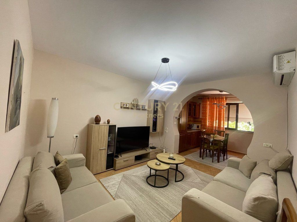 Jepet me qira apartament 2+1 në rrugën Myslym Shyri,