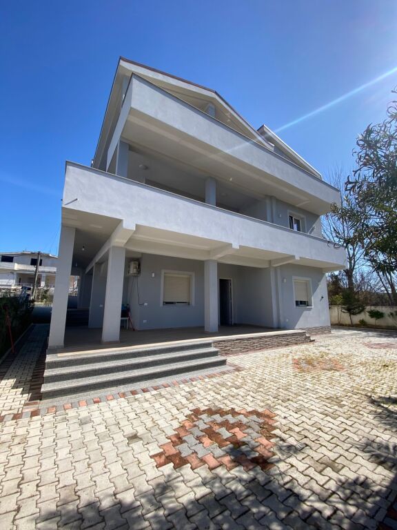 OCCASION VILLA FOR SALE INVESTED IN RAILWAY BEACH DURRES 290000 EURO