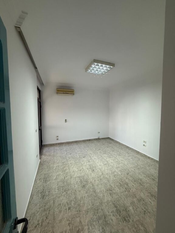 Jepet Ambient Zyre me Qera – Ish Blloku, Rr. Ismail Qemali 🏢