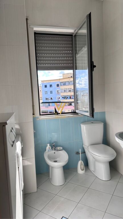 JEPET APARTAMENT 1+1 ME QERA TE PAZARI I RI 700 EURO
