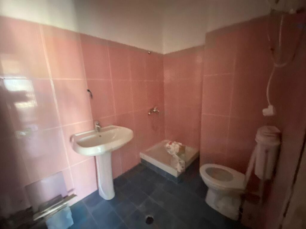 1+1, al complesso Fratar ad Astir, prezzo 400 euro