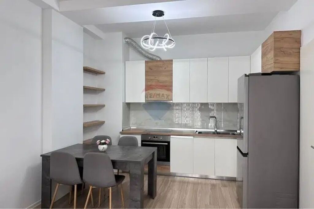 Apartament 2+1 me qera Kompleksi Kontakt