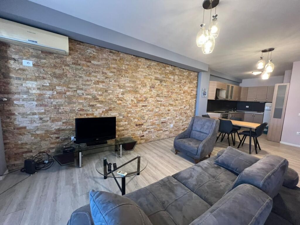 Apartament 2+1 me qira tek Rruga e Kavajes