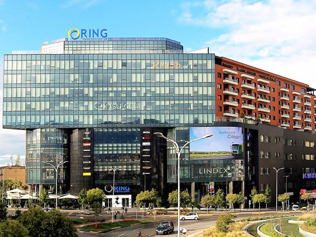 RING CENTER, AFFITTASI 229 M2!
