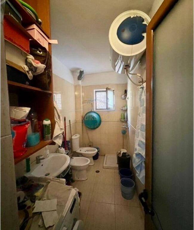 🏠 Shitet 3+1 në "Karl Gega" – Lokacion i Shkëlqyer &amp; Me Hipotekë! 📍