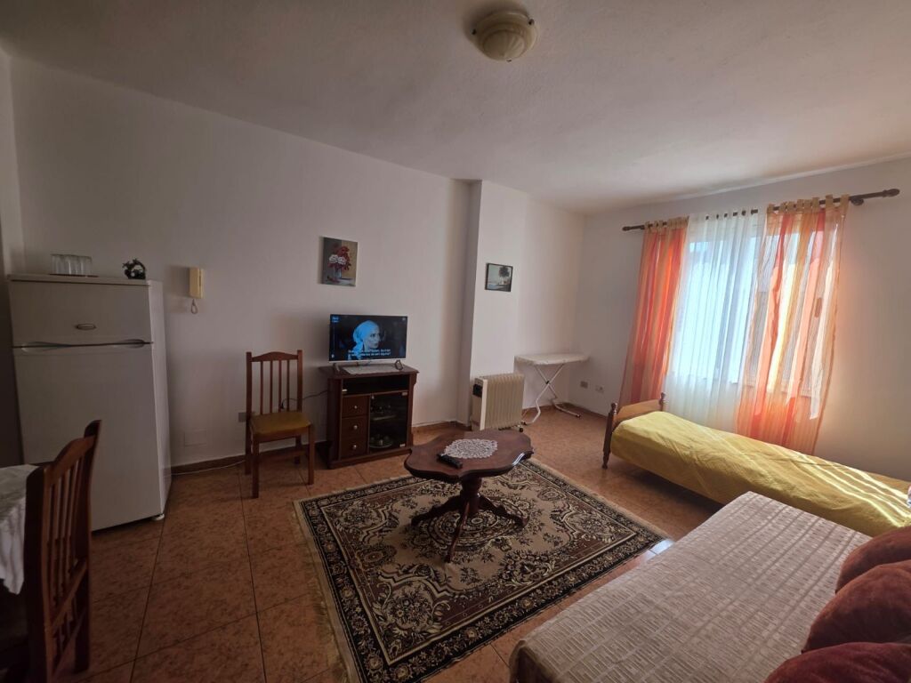 1+1, furnished at rotondo at Komuna, 500 euro