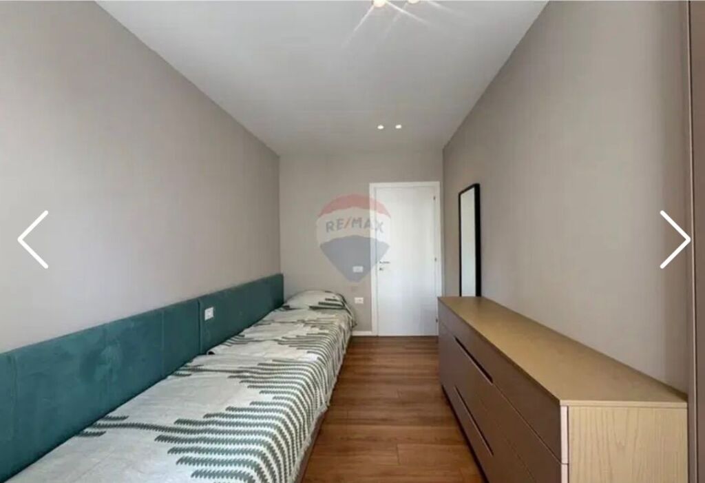 APARTAMENT 2+1 PER QIRA TEK DONIKA CENTER!