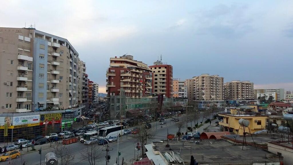 For sale, apartment 2+1+2+parking space, Unaza e Re, Tirana.