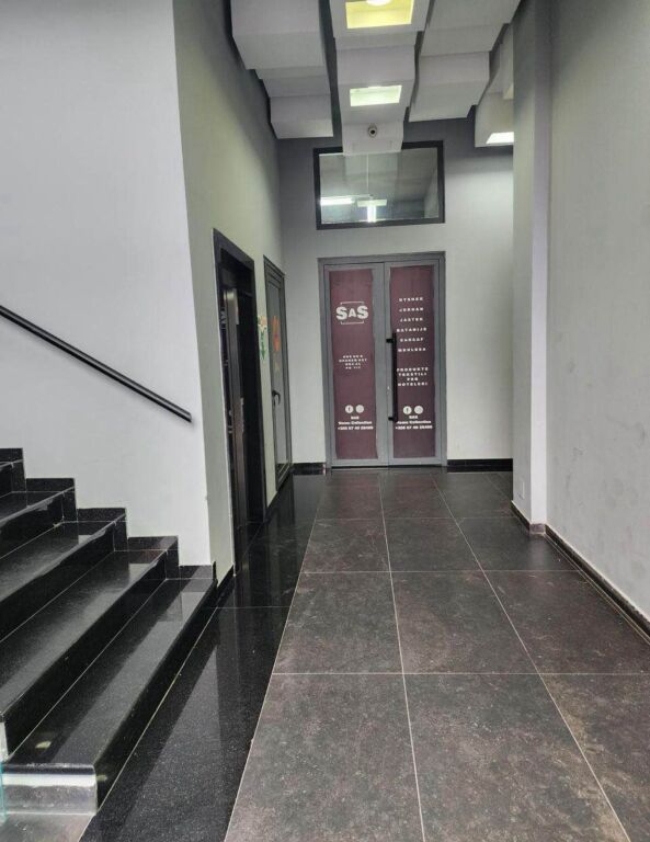 Locale Ufficio in Affitto a Myslym Shyr