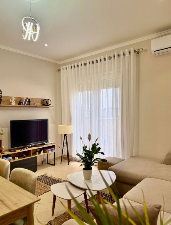 Qera Apartament 1+1 perballe Delijorgjit