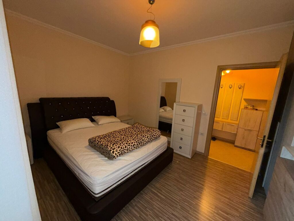 Jepet me Qera – Apartament 1+1 tek Liqeni i Thatë 🌿
