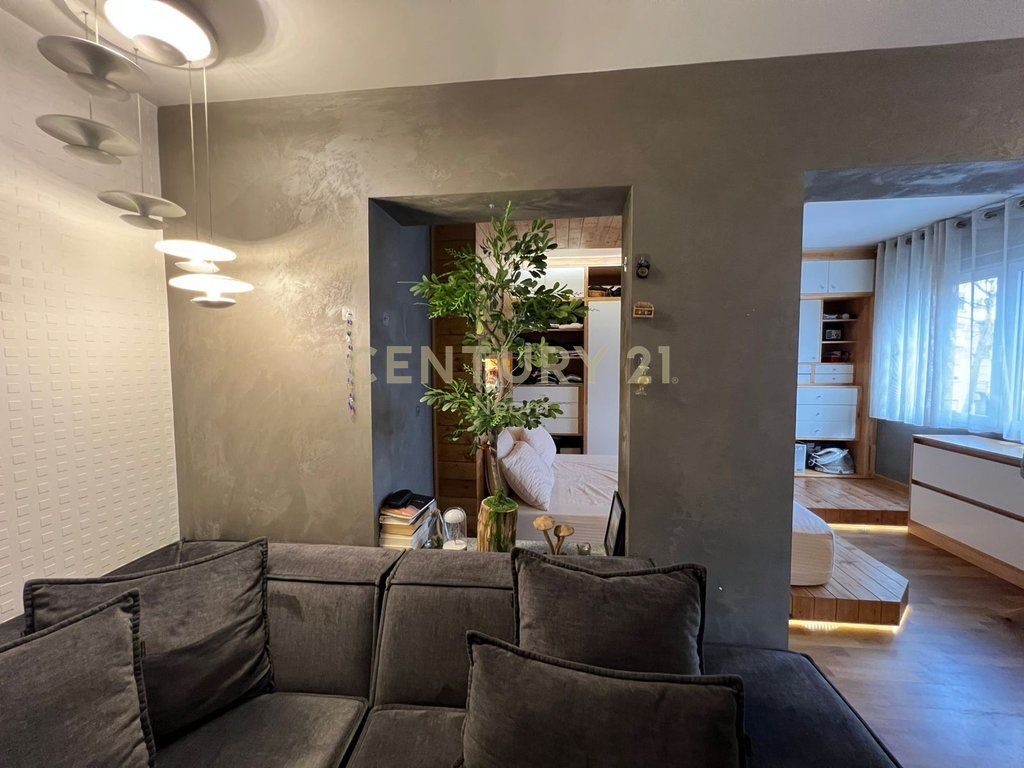 Apartment 1+1 for sale in the heart of Myslym Shyri